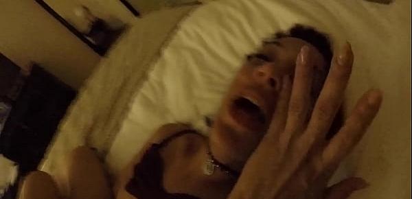  Light Skinned Milf Catching A Cumshot In A California Hotel Room
